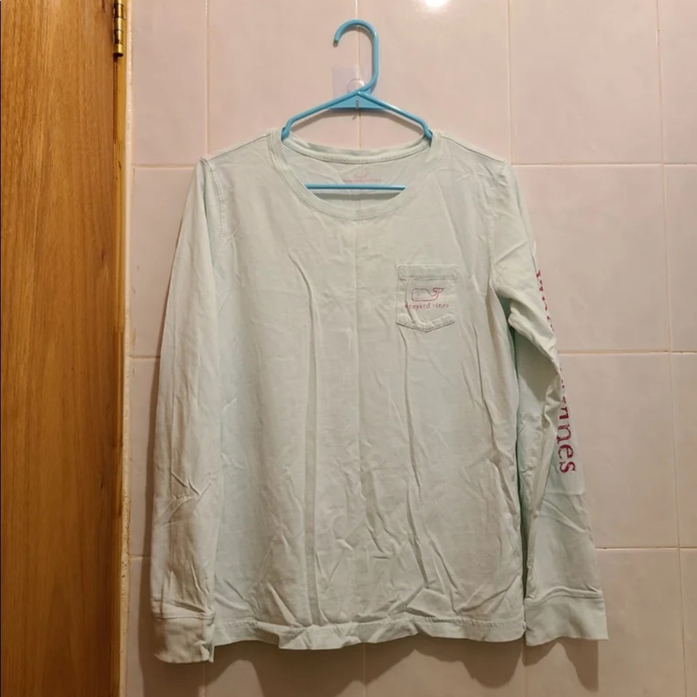 vineyard vines long sleeve size medium